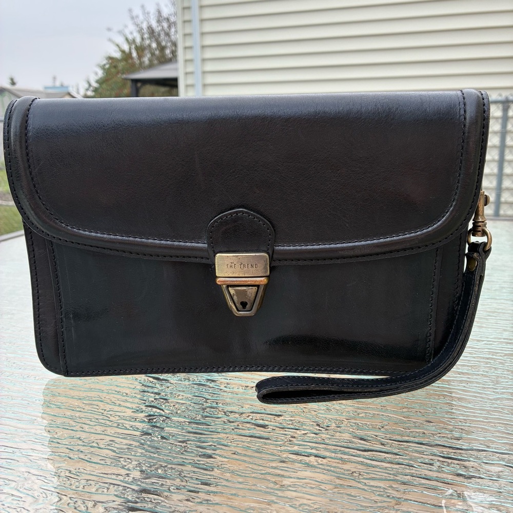 The Trend Black Leather Wrist Purse Bag